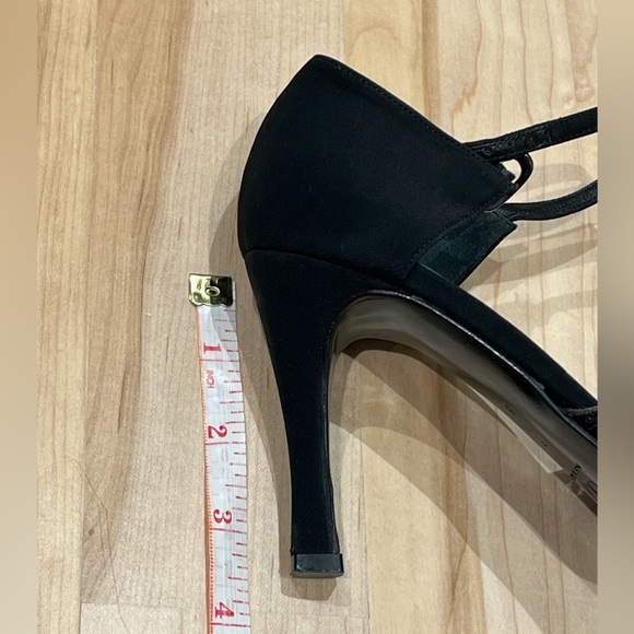 St. John Vintage 90s Black Lace / Leather Ankle Strap Evening Heels - Size 7 - Picture 11 of 13